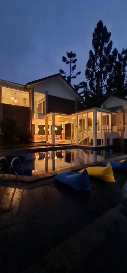 Villa Aurora Cisarua Kültér fotó